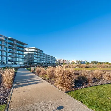 Cond Bayline - Pool - Gym - - Tamboril - By Bedzy *